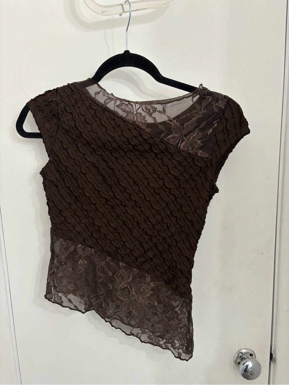 Y2K Women's Brown Lace & Ruffle Short Sleeve Top